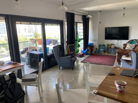 ניסים אלוני 7 (פארק צמרת)