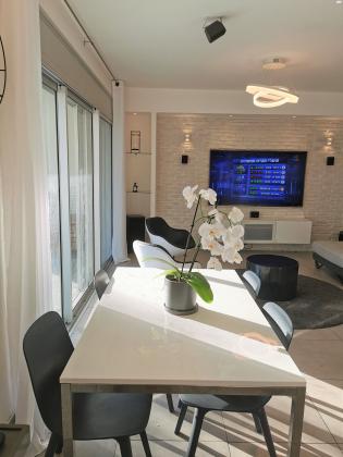 טשרניחובסקי 15 (מרכז)