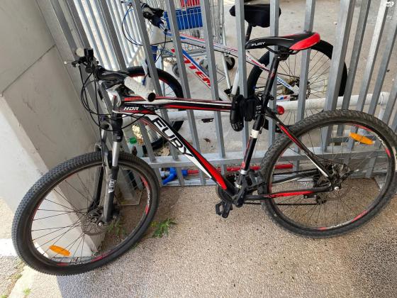 אופניים של חברת FURY