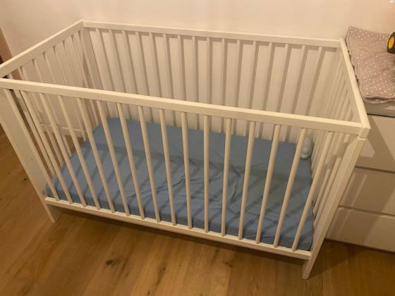 מיטת תינוק לילד עד גיל 3
