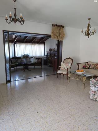 חנה רובינא 4 (רמת גולדה)