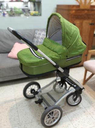 עגלת תינוק במצב חדש בצבע