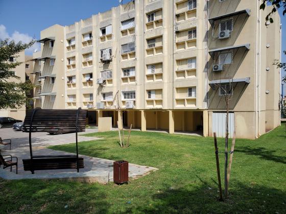 שלום שבזי 5 (נאות אשכול)