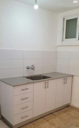 הנרייטה סולד 28 (גבעת המורה)