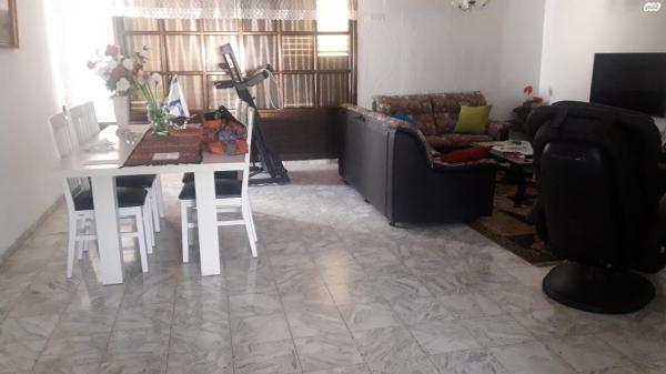 אורנים 7 (מרכז העיר)