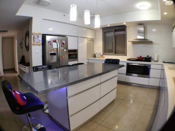 המגדל הלבן 6