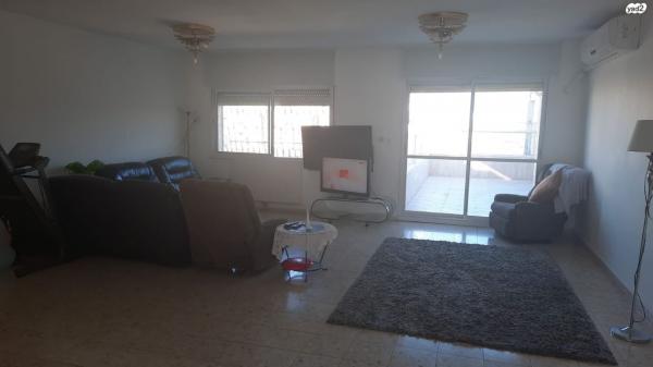 פנחס רוזן 5 (רמת שרת)