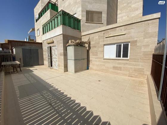 לאה אמנו 69 (נווה מנחם)