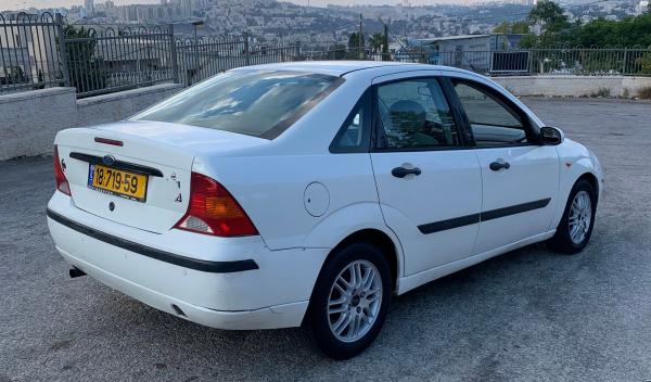 פורד פוקוס (2005)