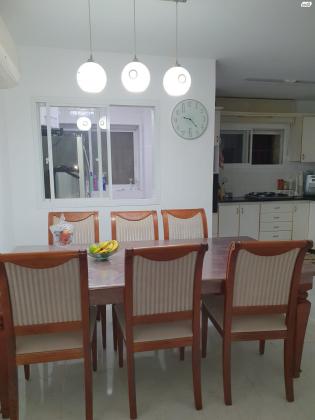 דב סדן 32 (פסגת זאב מזרח)