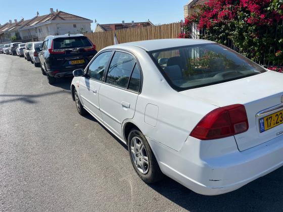 הונדה סיוויק (עד 2006) (2001)