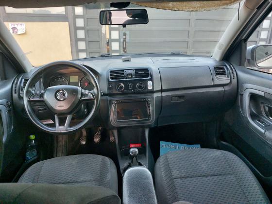 סקודה רומסטר (2010)