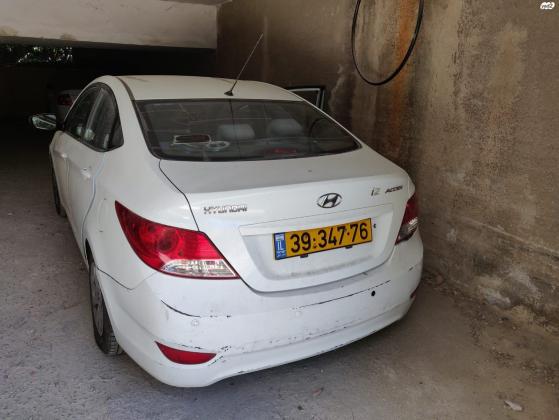 יונדאי i25 (2011)