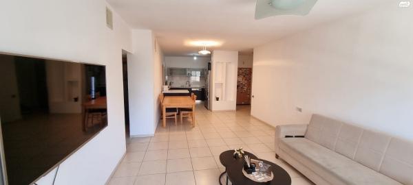 אגוזים 1 (סביוני ים)