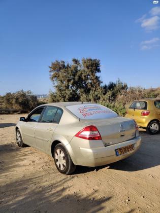רנו מגאן דור 2 (2004-2010) (2009)