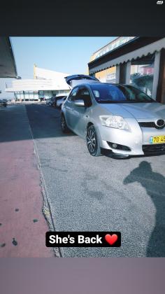 טויוטה אוריס (2008)