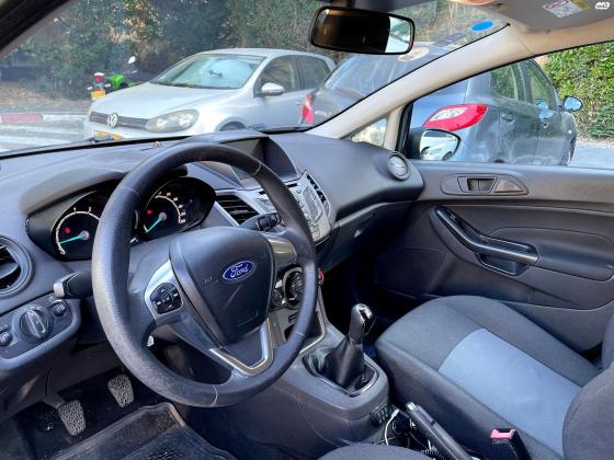 פורד פיאסטה (2014)