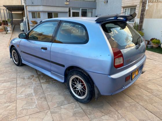 מיצובישי קולט (2000)