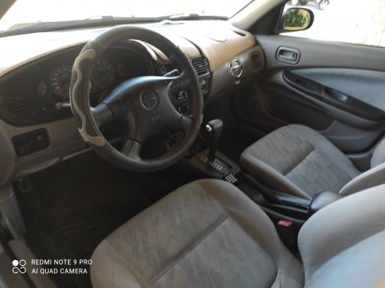 ניסאן אלמרה (2002)