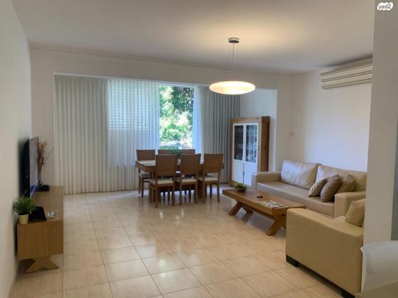 שדרות חיים וייצמן 51 (מרכז העיר)