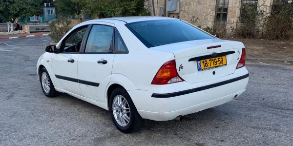 פורד פוקוס (2005)