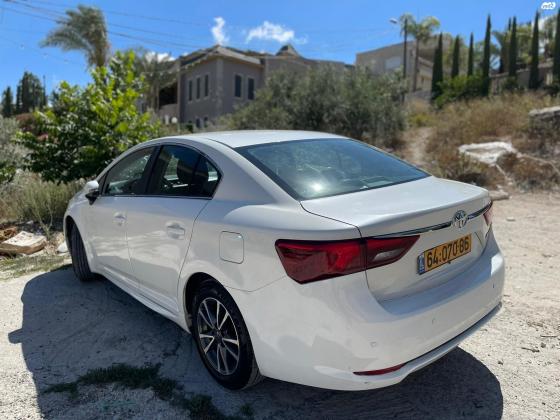 טויוטה אוונסיס (2017)