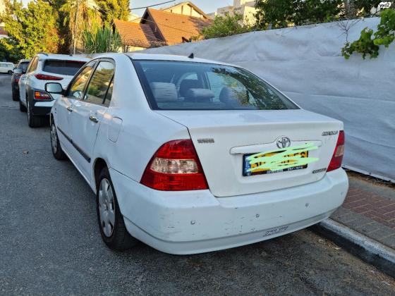 טויוטה קורולה (2004)