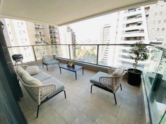 הרב ישעיהו משורר 21 (הדר גנים;גני הדר)