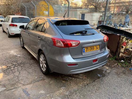 מיצובישי לנסר ספורטבק (2015)