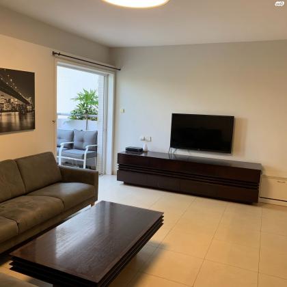 יונה צבי פיינשטיין 9 (מישור הנוף)