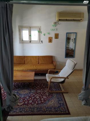 שדרות ירושלים 65 (מרכז יפו מזרחית לשדרות ירושלים)