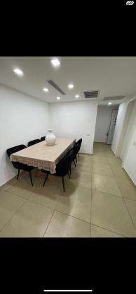 נחום סנה 18 (רמות)