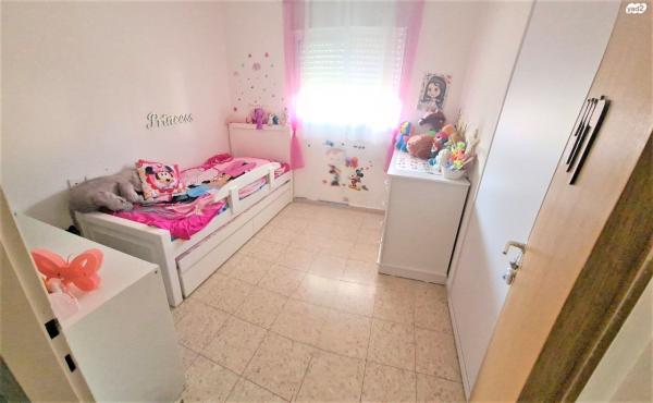 הרשב"א 15 (נאות שקמה)