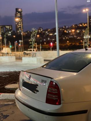 סקודה סופרב (עד 2019) (2005)