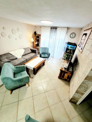 שלמה אבן גבירול 32