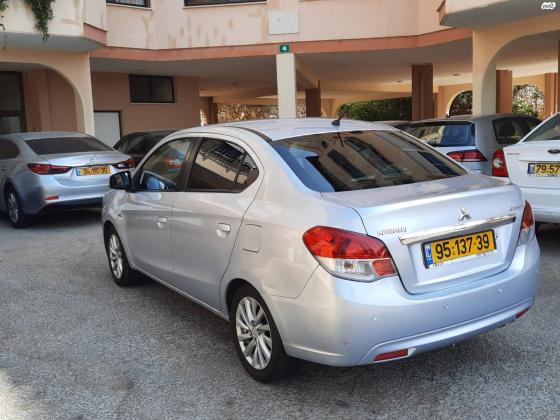 מיצובישי אטראז' (2017)