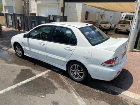 מיצובישי לנסר קלאסיק (2006)