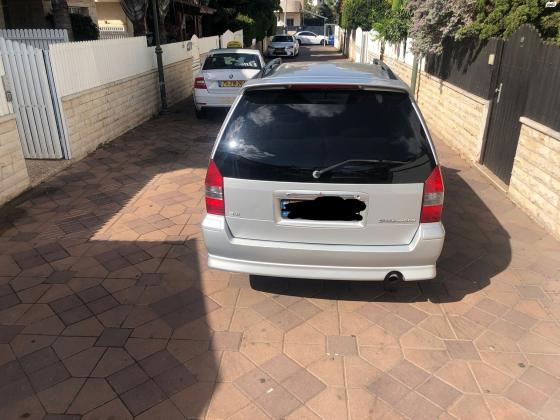 מיצובישי ספייס וואגן (2003)