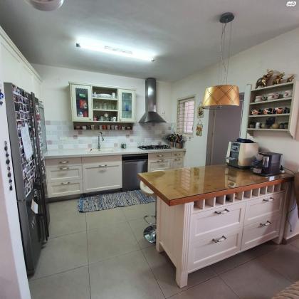 גינת אגוז 9 (נוה פרדסים)