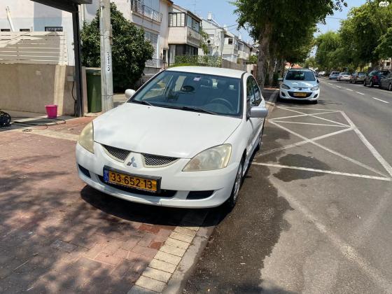 מיצובישי לנסר קלאסיק (2006)