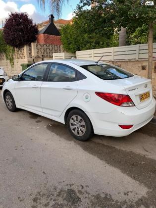 יונדאי i25 (2015)