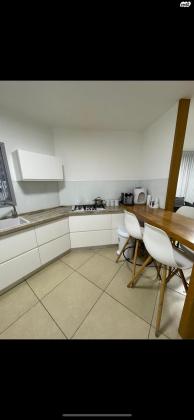 נחום סנה 18 (רמות)