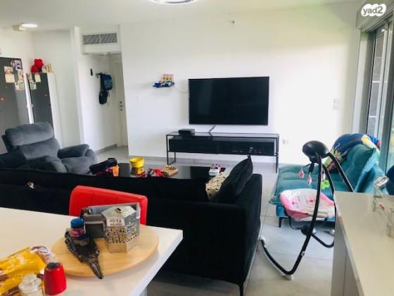 השקד 8 (רמת אילן)