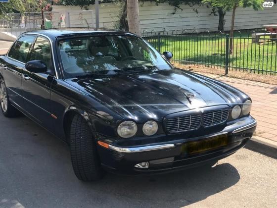 יגואר XJ8 (2005)