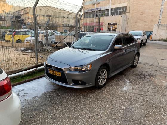 מיצובישי לנסר ספורטבק (2015)