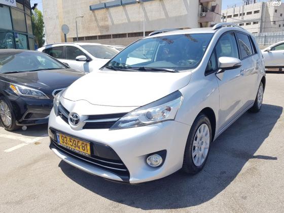 טויוטה ורסו (2017)