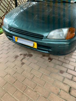 טויוטה סטארלט (1998)