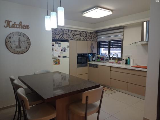 נעמי שמר 8 (משכנות אומנים (כורדני))