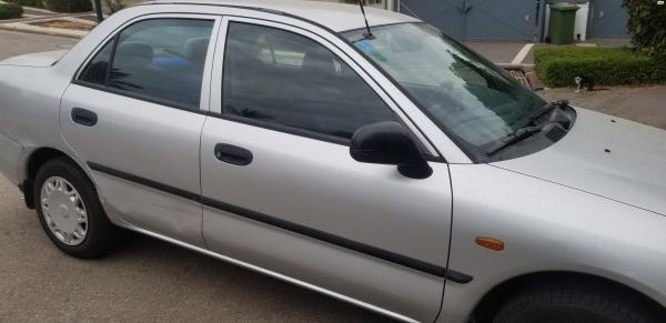 מיצובישי כריזמה (1998)