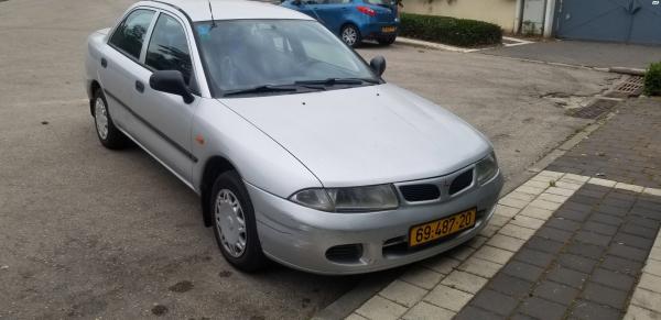 מיצובישי כריזמה (1998)